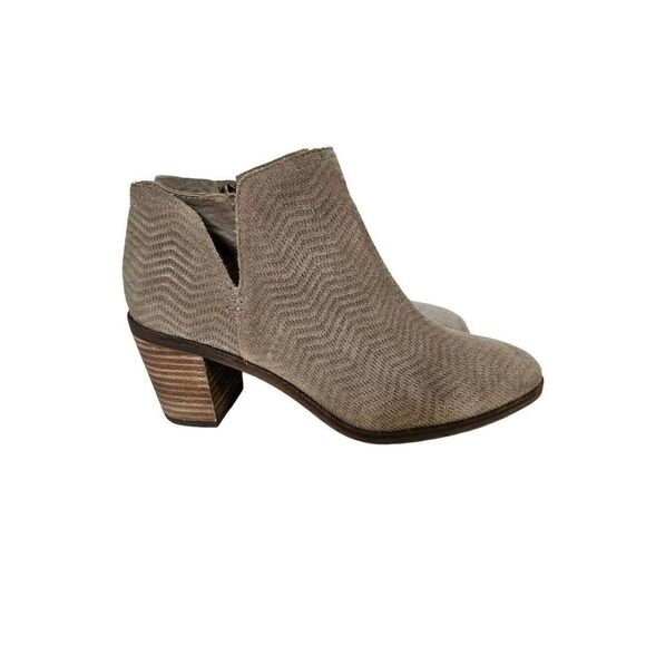 Lucky Brand tan suede booties. Size 7. - Picture 2 of 6
